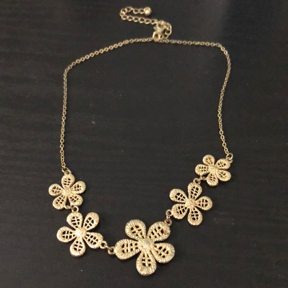 Gold Tone Flower Necklace - Picture 2 of 2